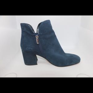 Vince camuto suede heel booties blue size 10